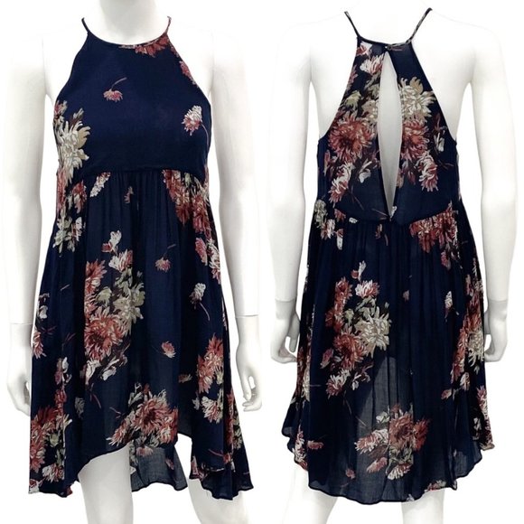 Urban Outfitters Kimchi Blue Florence High-Low Short Mini Dress in Navy Floral - Picture 2 of 10
